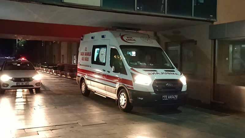Otomobilin çarptığı 1 yaşındaki Cumali öldüBatman'da otomobilin çarptığı 1 yaşındaki Cumali Gül, kaldırıldığı hastanede hayatını kaybetti.