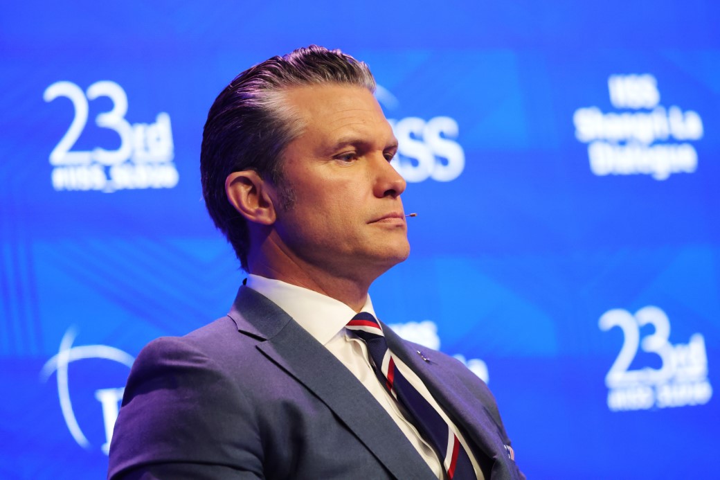 Hegseth: "Gerekirse İran'a yönelik saldırıları yeniden başlatmaya hazırız"
