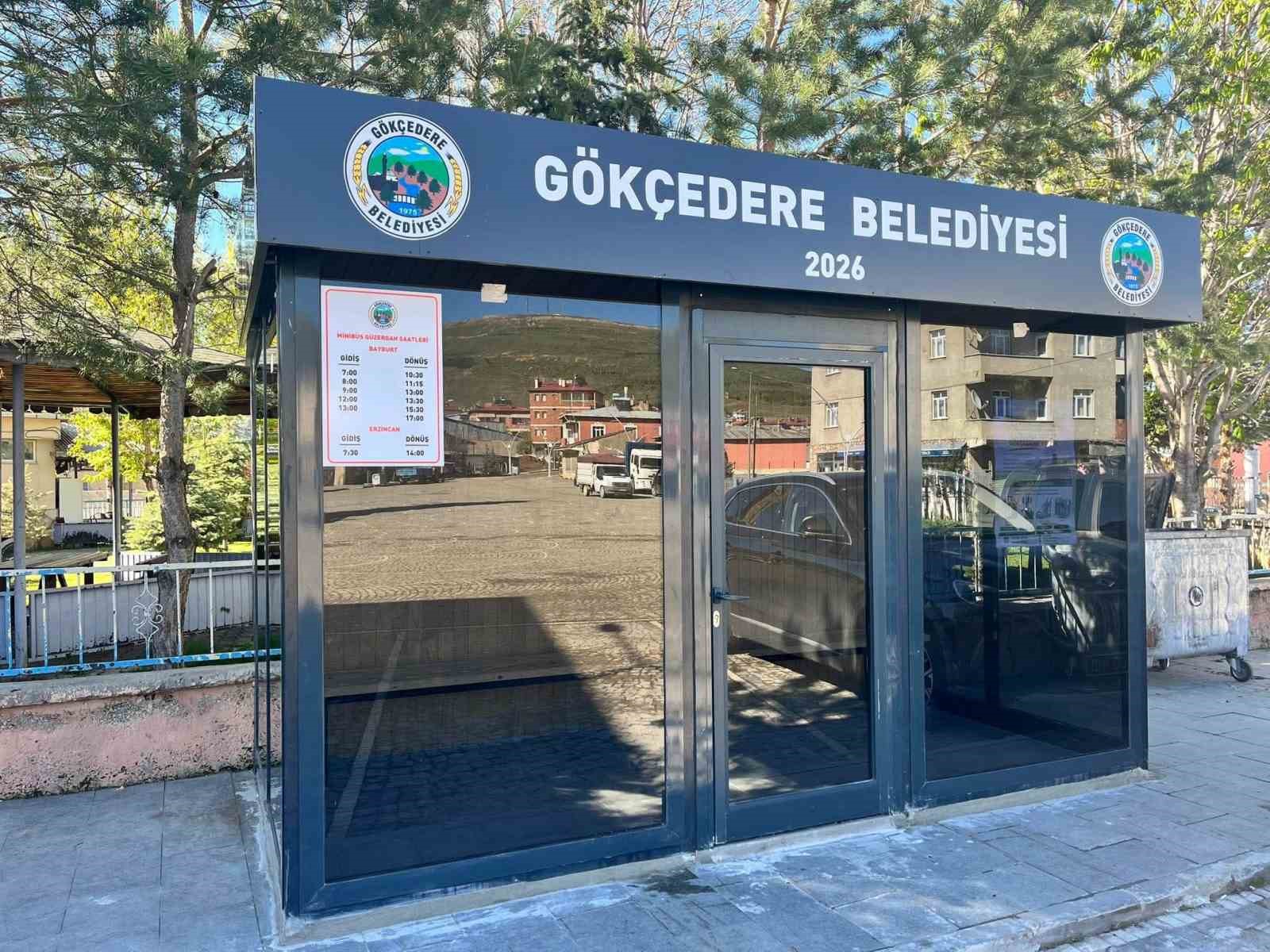 Gökçedere’ye modern minibüs durağı yapıldı
