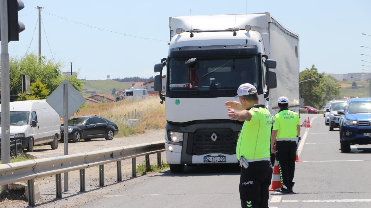 Tekirdağ'da ağır tonajlı araçlara İstanbul yönü kısıtlaması