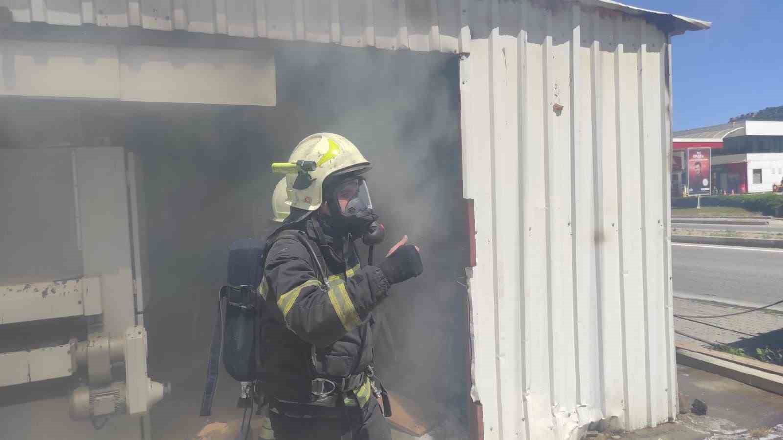 Bodrum’da marangozhanedeki yangın söndürüldü
