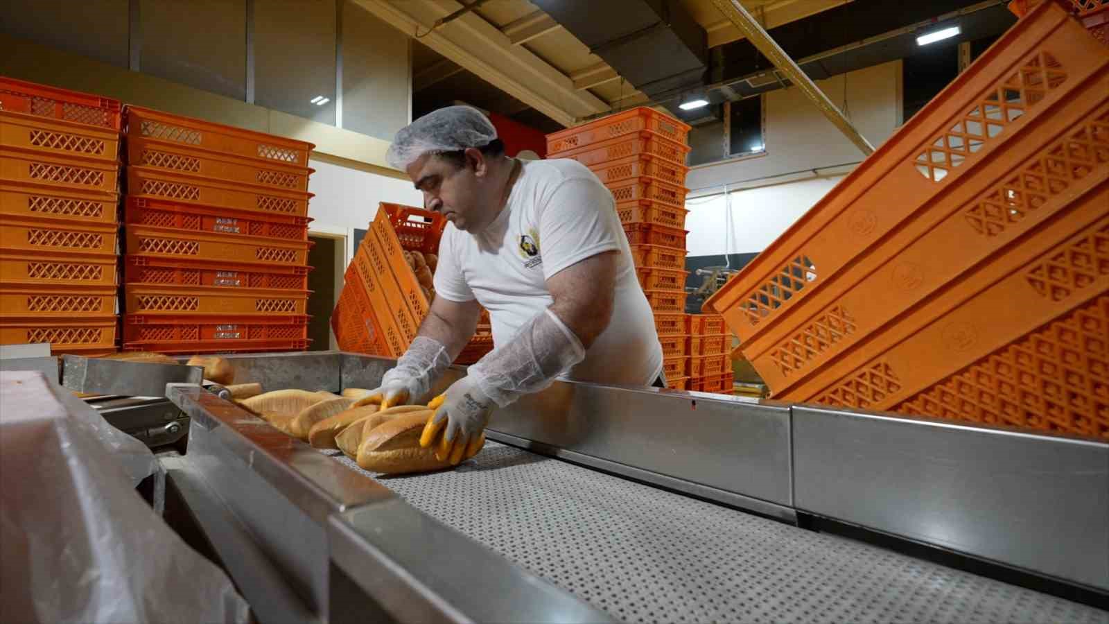 Kayseri Büyükşehir, günde 100 bini aşan ekmek üretiyor