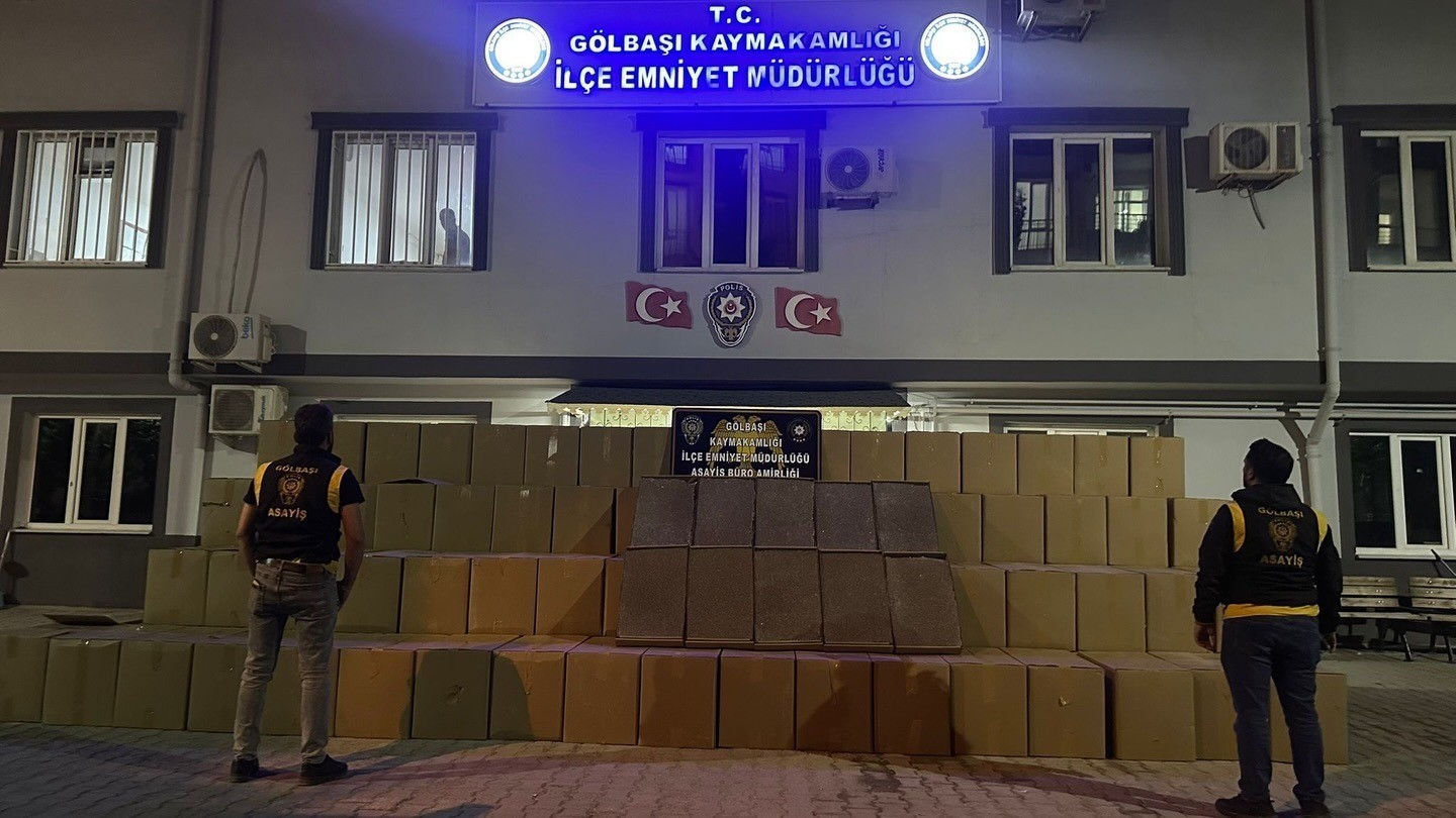 Şüpheli tırda 5,5 milyon adet bandrolsüz sigara ele geçirildi