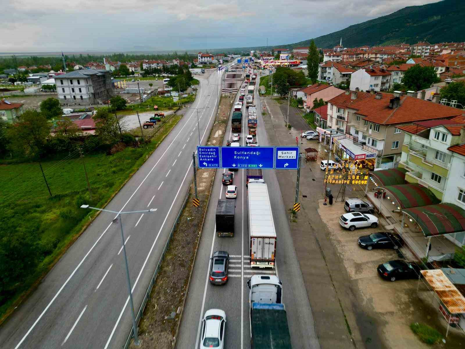 Bayram tatili boyunca Afyonkarahisar’dan yaklaşık 6 milyon araç geçiş yaptı
