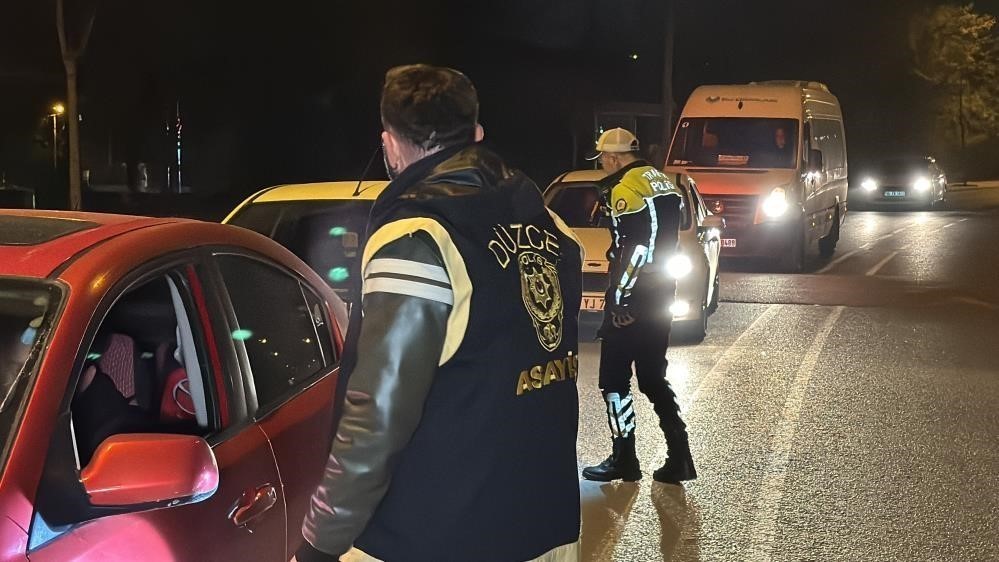 Polis ve Jandarma bayramda denetimlerini arttırdı
