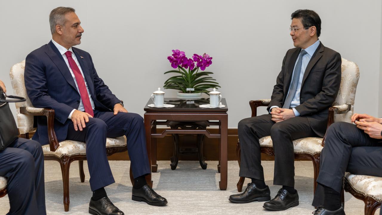 Bakan Fidan Singapur'da