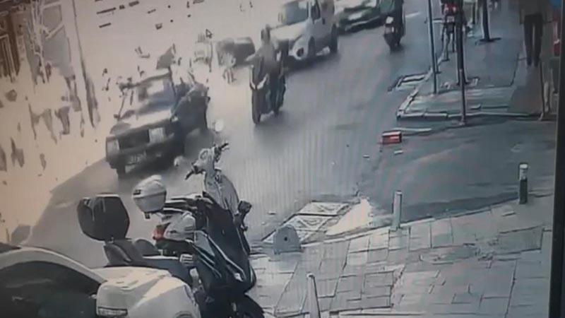 Kağıthane’de hatalı sollama kazası kamerada
