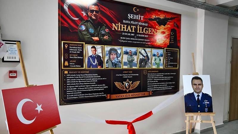 Şehit Hava Pilot Binbaşı Nihat İlgen’in adı Bolu’da okula verildiAzerbaycan'dan Türkiye'ye dönerken kaza kırıma uğrayan askeri kargo uçağında şehit olan Hava Pilot Binbaşı Nihat ilgen’in adı memleketi Bolu’da bir okula verildi.