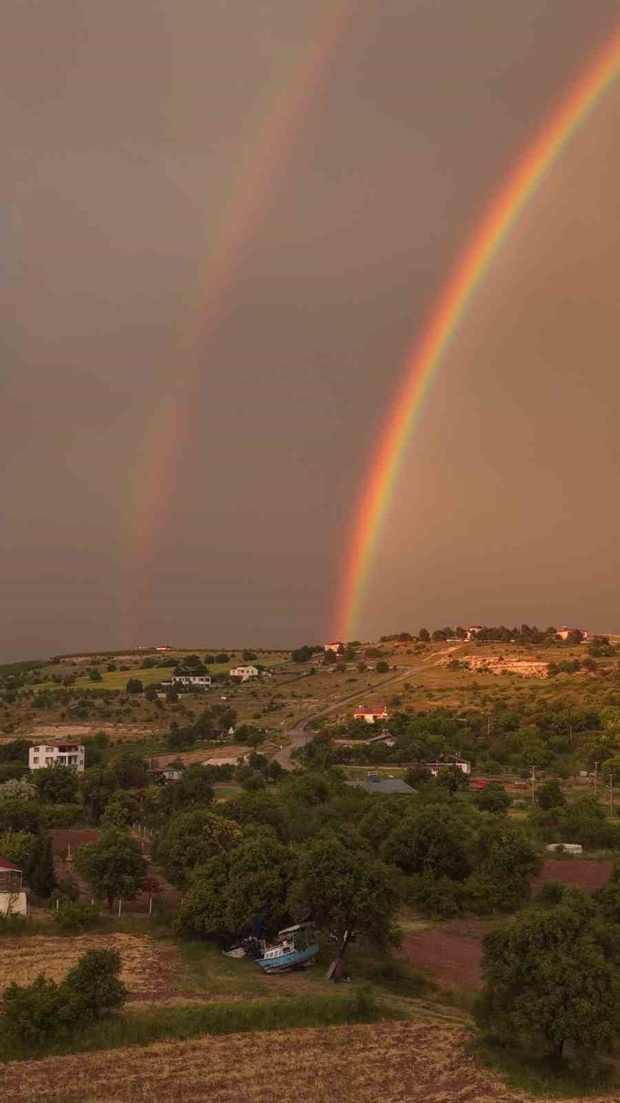 Elazığ’da gökkuşağı görsel şölen oluşturdu