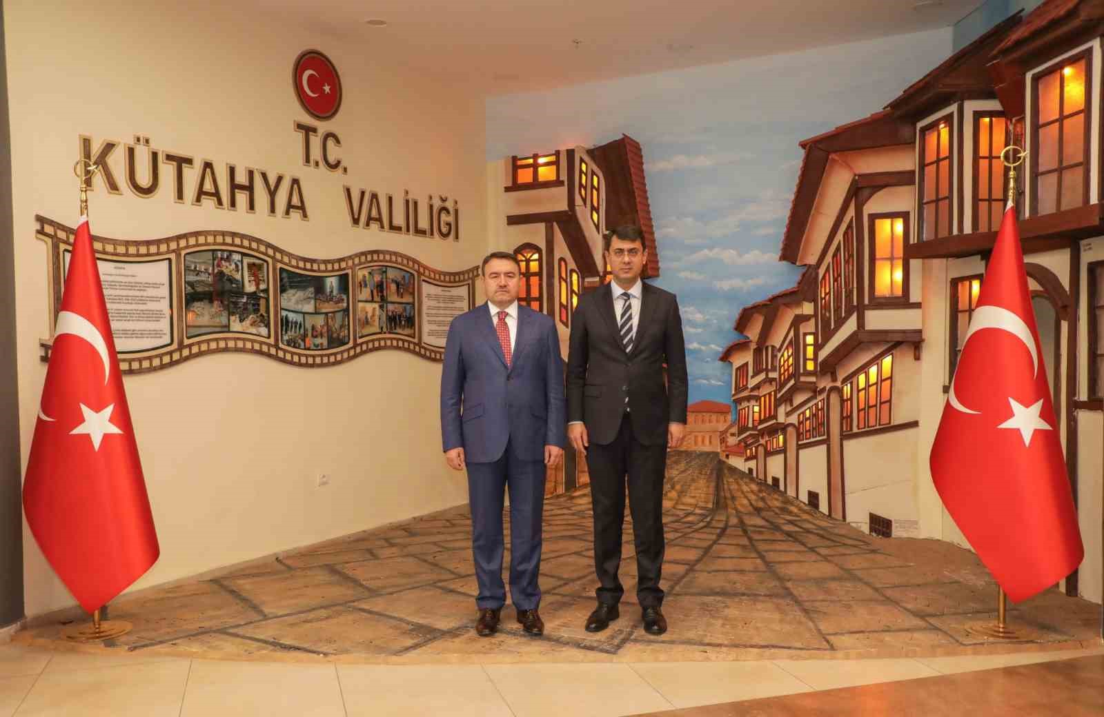 Uşak Valisi Kartal’dan Kütahya Valisi Işın’a iade-i ziyaret