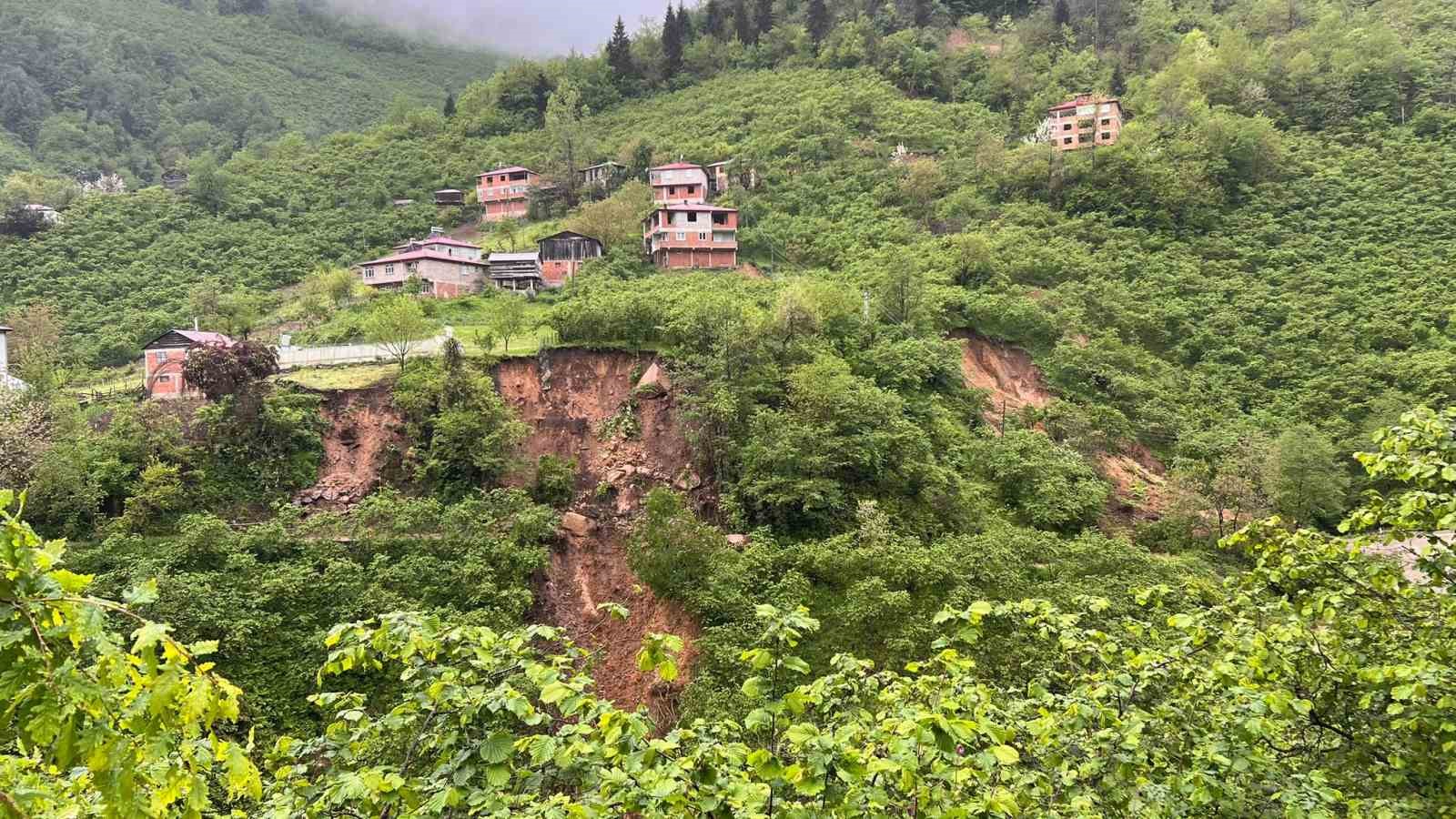 Giresun’da heyelan riski nedeniyle toplam 33 konut tahliye edildi
