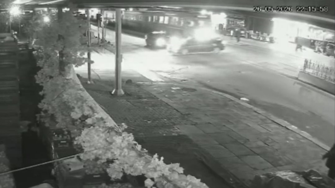 Sultangazi’de iki ayrı trafik kazasında 3 kişi yaralandı