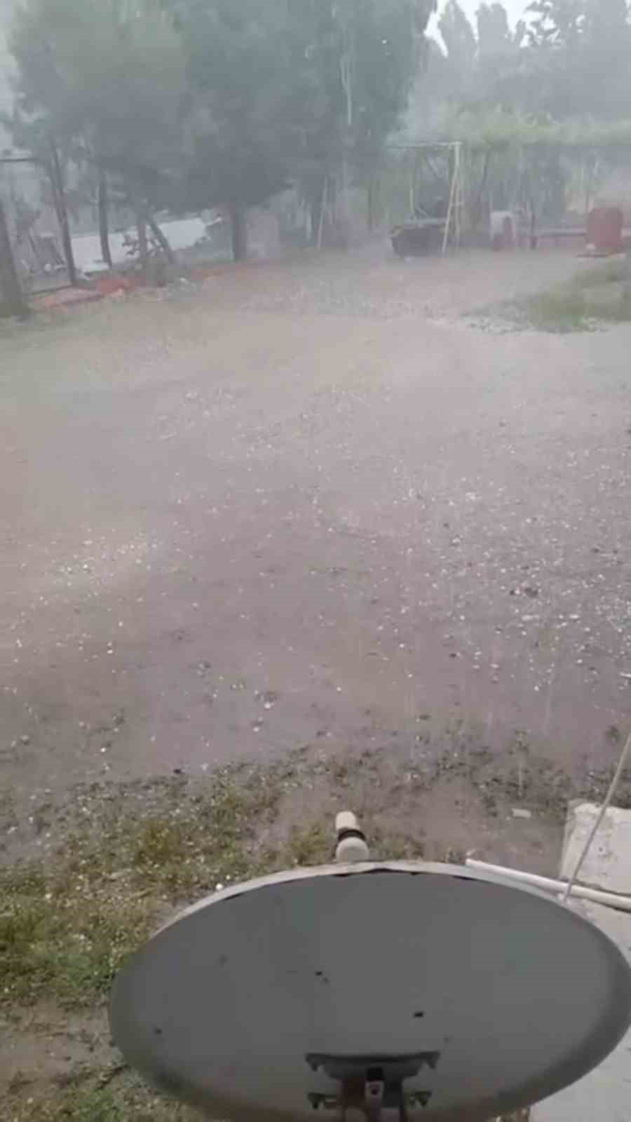 Edirne’de Kapıkule bögesinde dolu yağışı etkili oldu