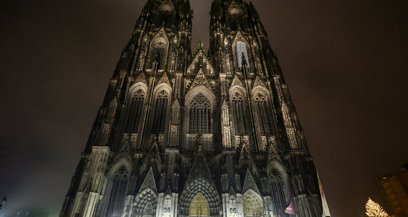 Köln Katedrali, 1 Temmuz'dan itibaren turistlerden 12 Euro giriş ücreti alacak