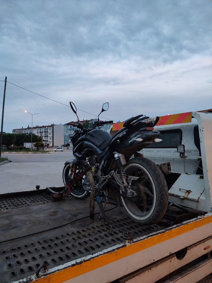 Edirne’de abartı egzozlu motosiklete 27 bin 629 TL ceza