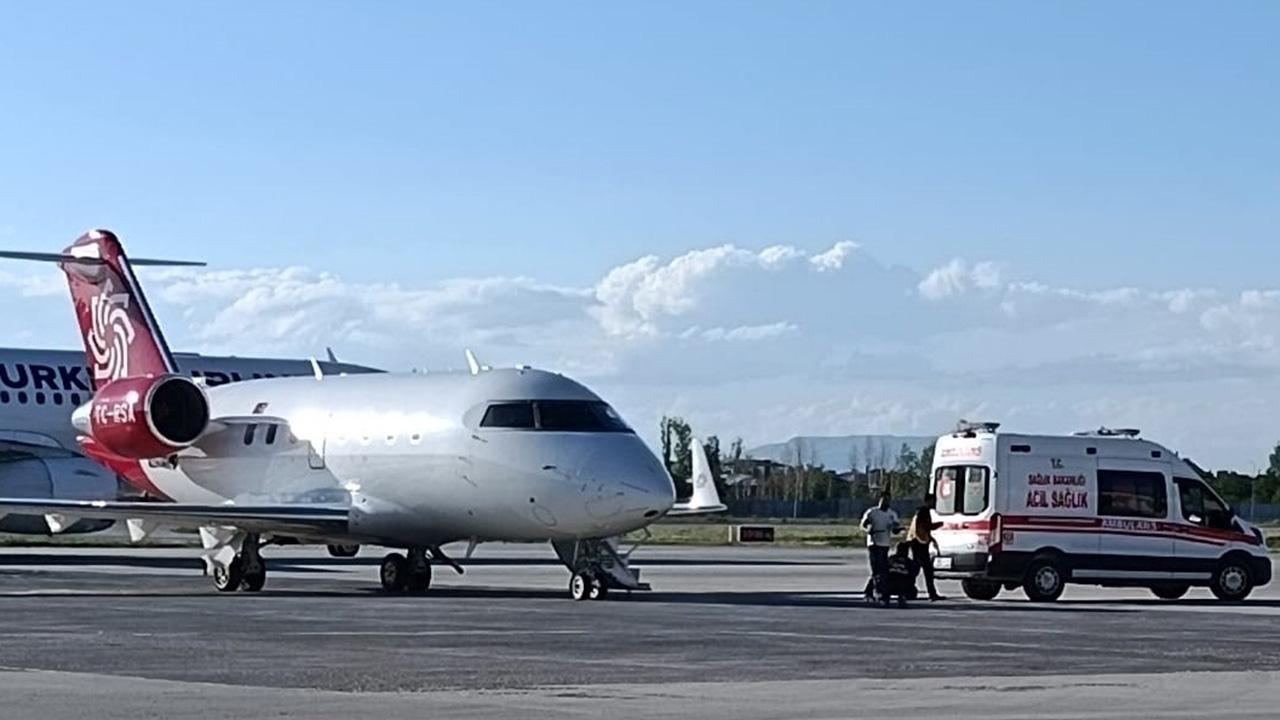 Ambulans uçak 2 bebek için devreye girdi