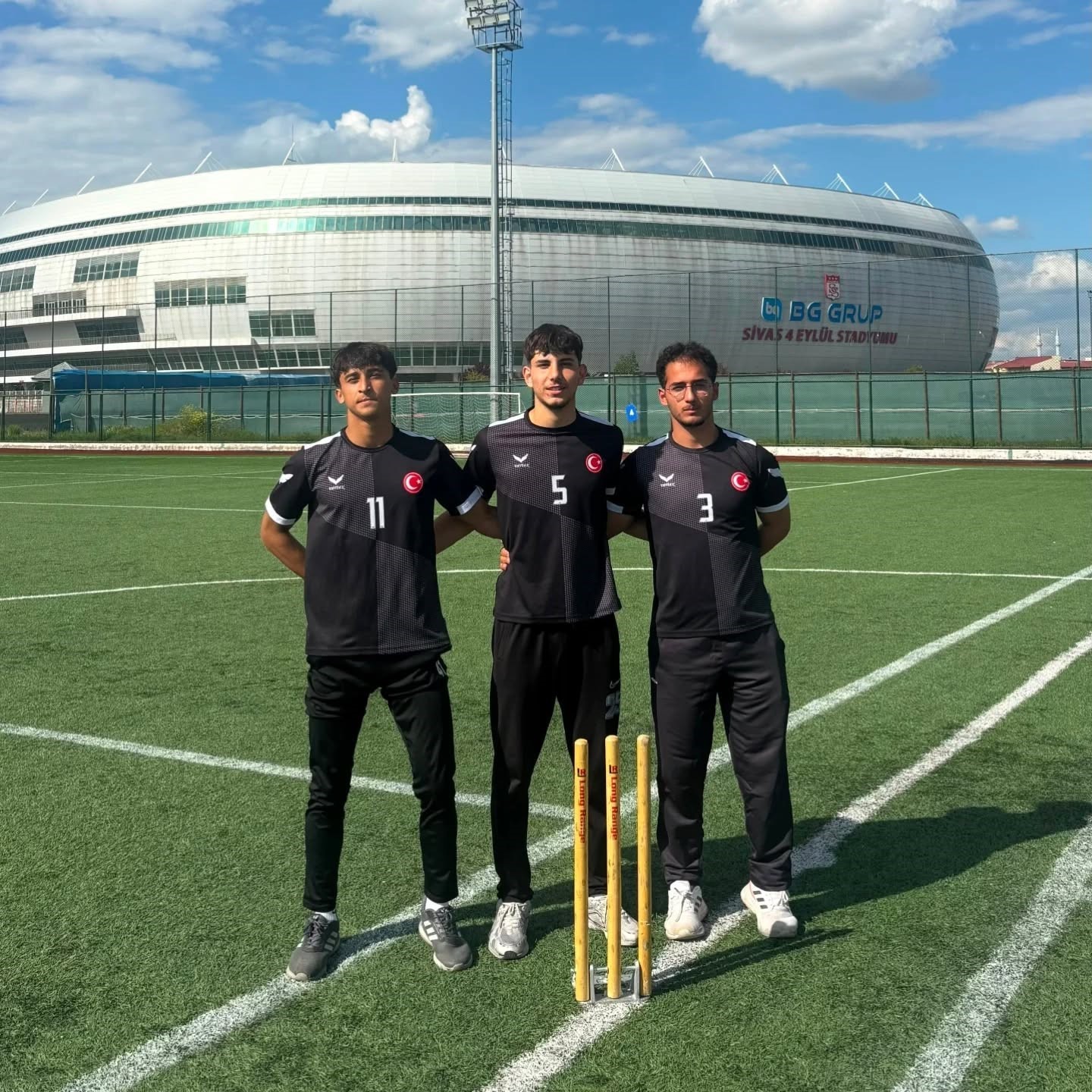 Sivaslı sporcular milli takım yolunda