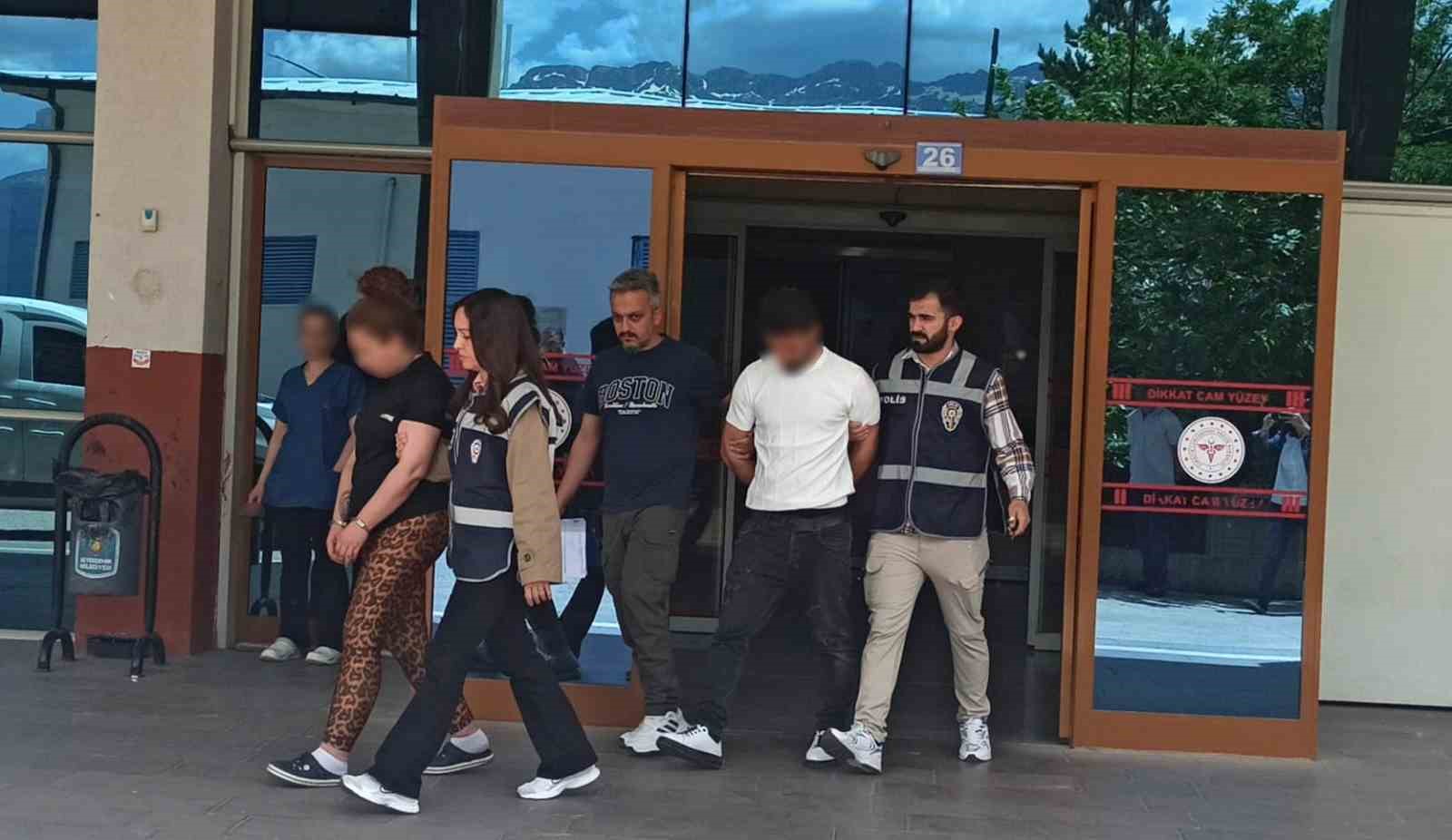 Konya’da sahte altın satan şüpheliler yakalandı