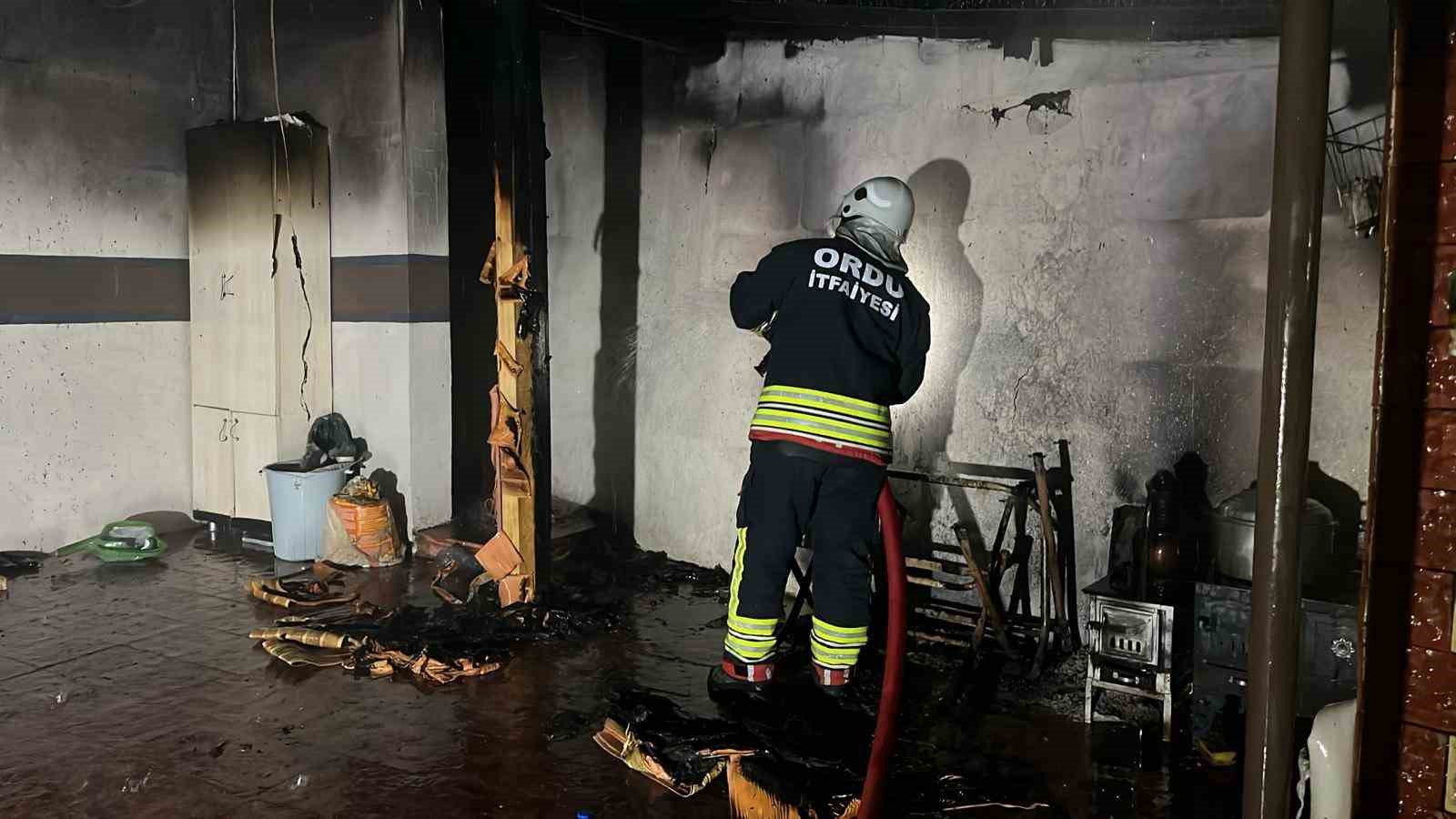 Ordu’da cami lojmanında yangın: İmam yaralandı, 3 kişi dumandan etkilendi