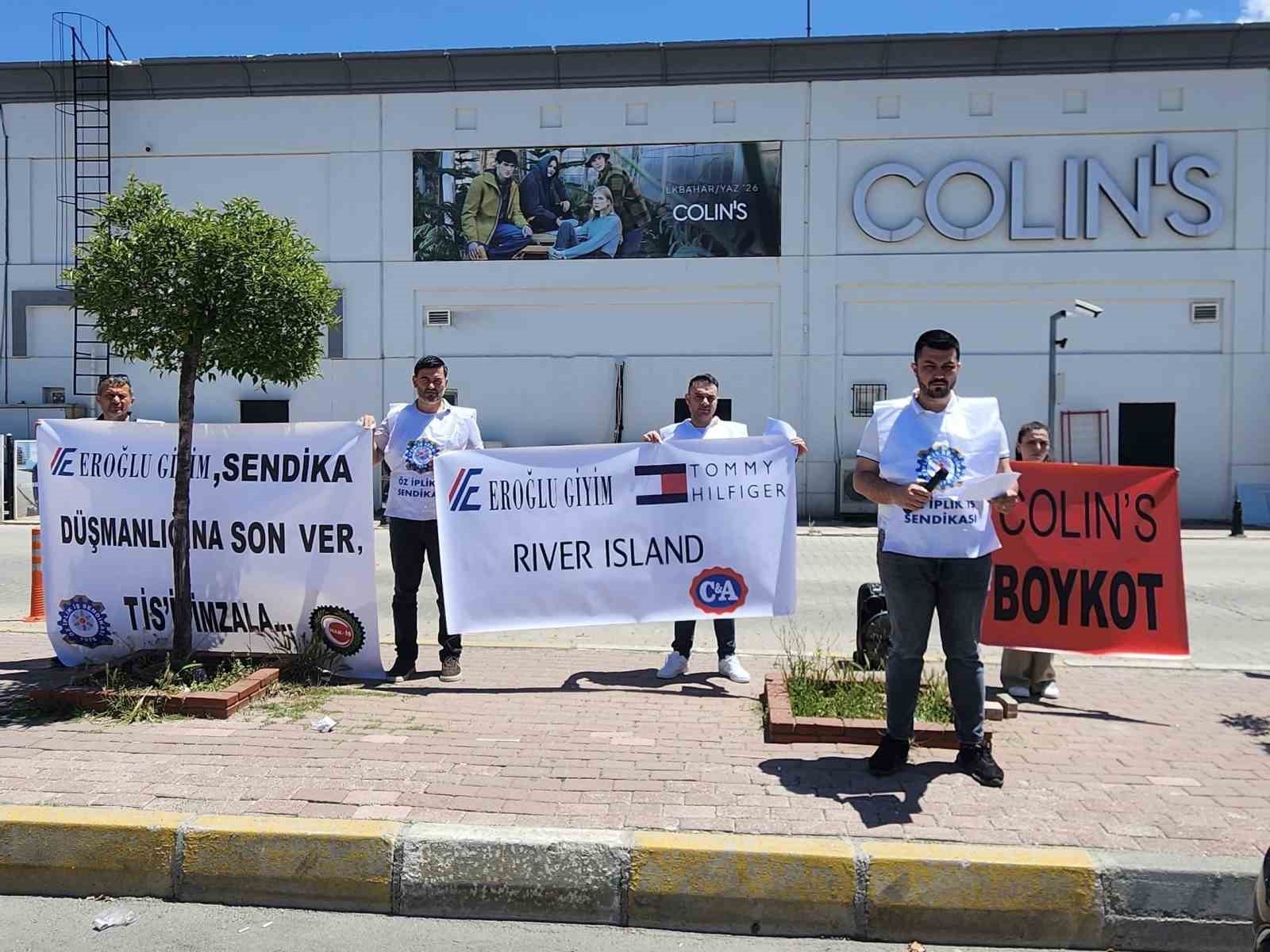 Öz İplik-İş’ten Uşak’ta Colin’s önünde basın açıklaması