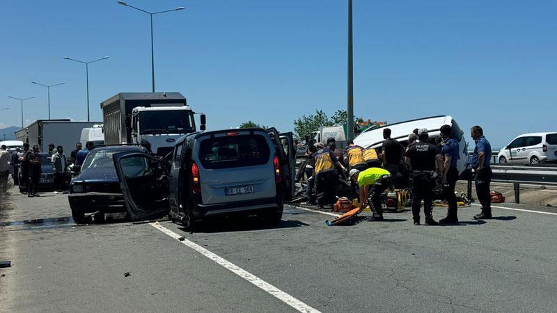 Karadeniz Sahil Yolu'nda 'ters yön' kazası; 2 ölü, 3 yaralı