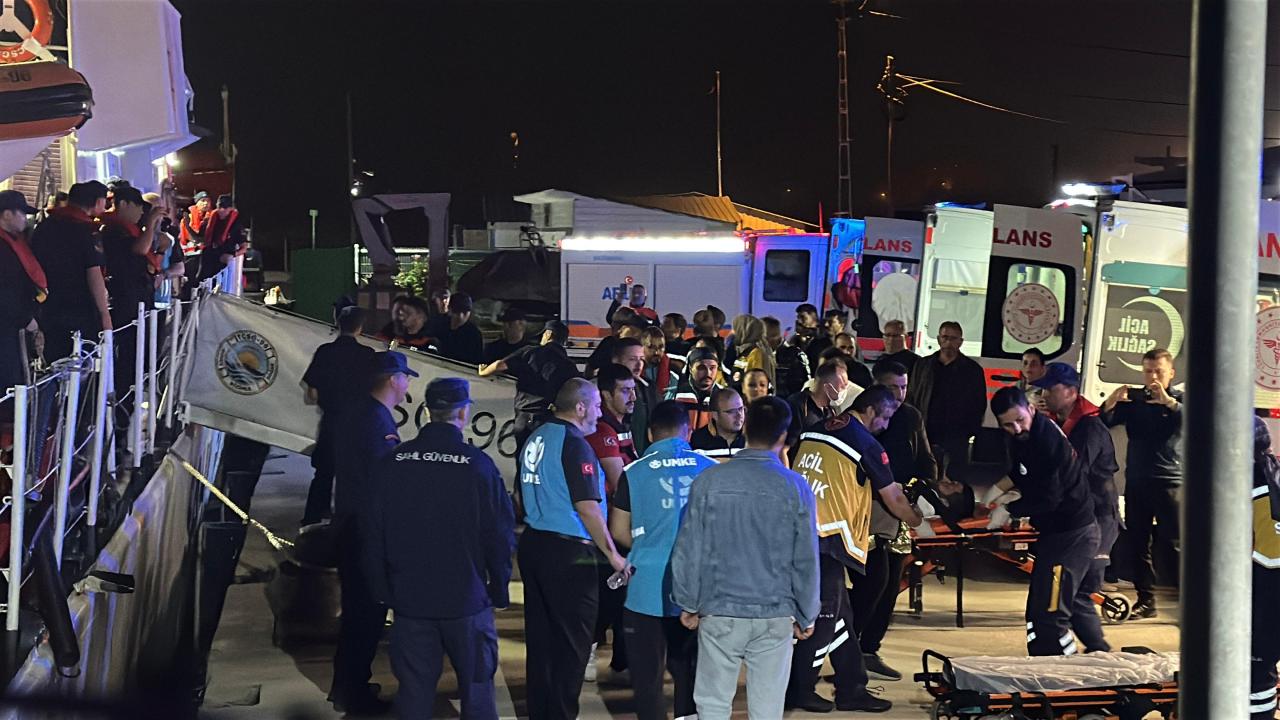 Karadeniz'deki saldırıda ölen balıkçının cenazesi ve yaralılar, İnebolu'ya getirildi