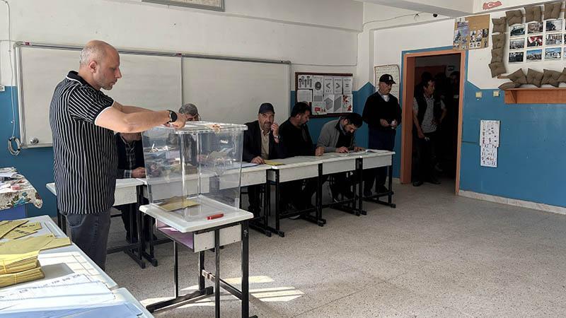 Tokat’ta 4 beldede 5 bin 682 seçmen sandık başında