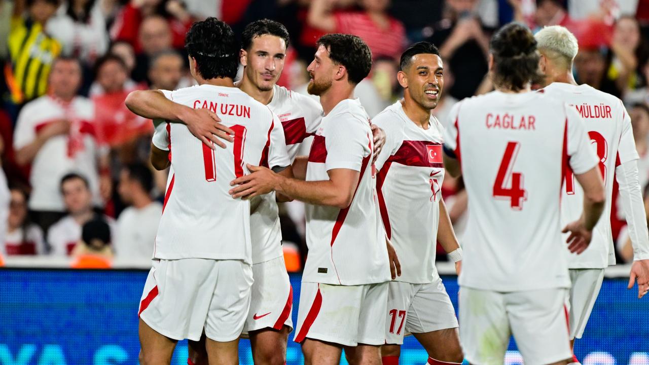 Bizim Çocuklar Arizona'da kampa girdi: İlk rakip Avustralya