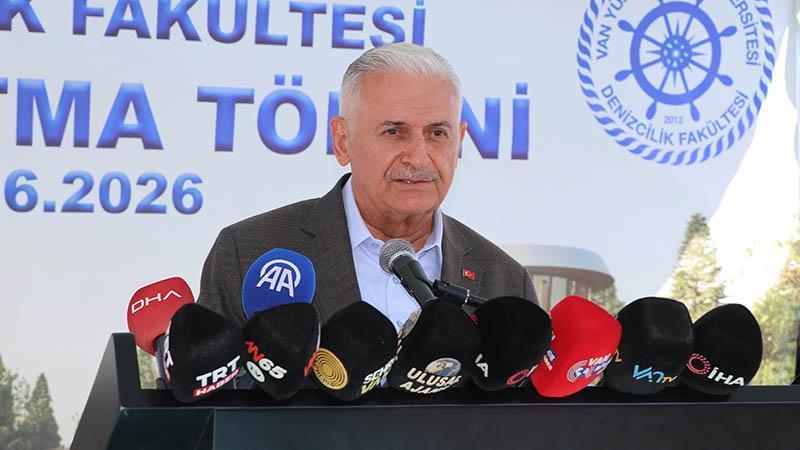 Binali Yıldırım: Denizcilikte Türk bayrağı kara listeden beyaz listeye geçti