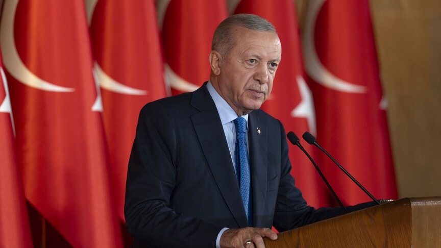 Cumhurbaşkanı Erdoğan, yeniden BBP Genel Başkanı seçilen Destici'yi tebrik etti