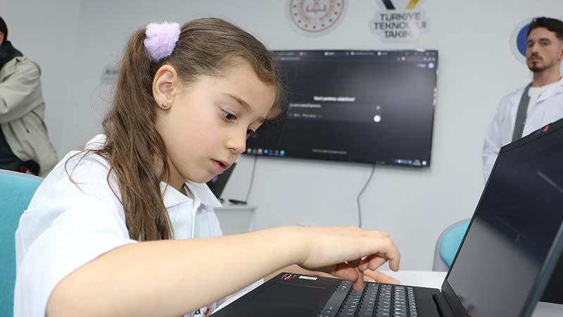 ‘Her 5 gençten 1’i derdini yapay zekaya anlatıyor’